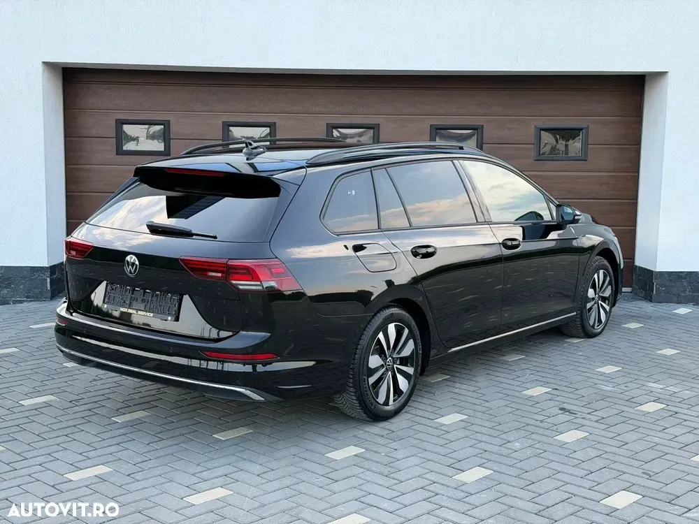 Volkswagen Golf VIII 1.5 eTSI OPF DSG Goal — imagine 3