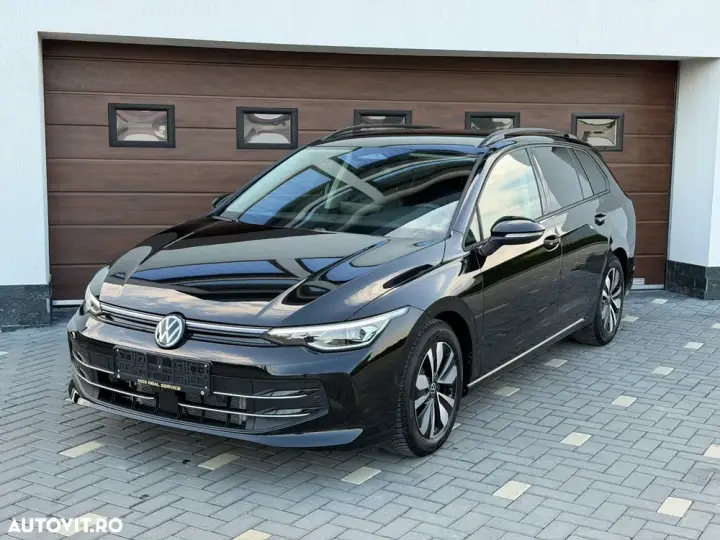 Volkswagen Golf VIII 1.5 eTSI OPF DSG Goal