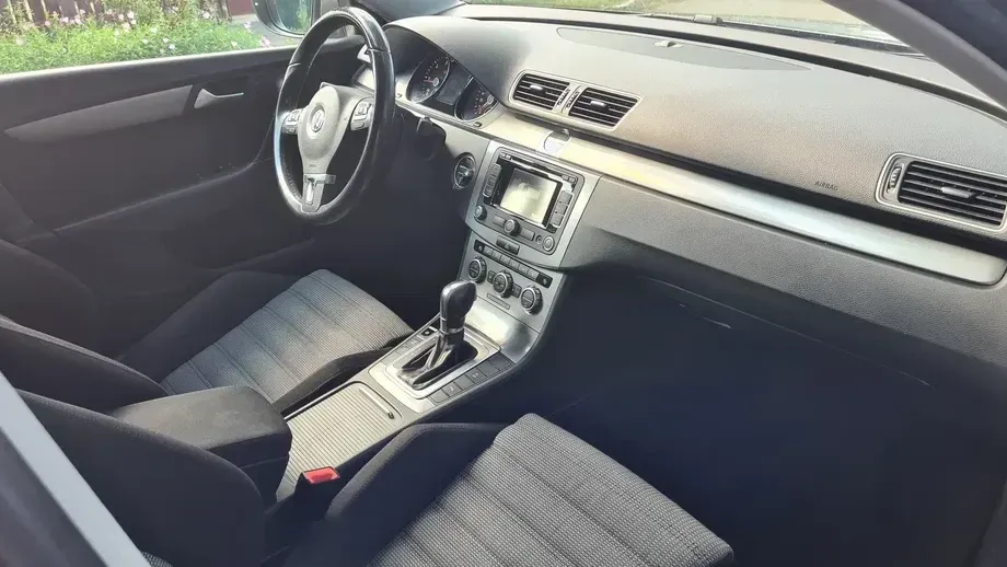 Volkswagen Passat B7 2.0 TDI BlueMotion Technology DSG Comfortline — imagine 4