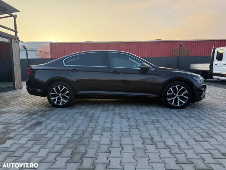 Volkswagen Passat B8 2.0 TDI SCR DSG Business
