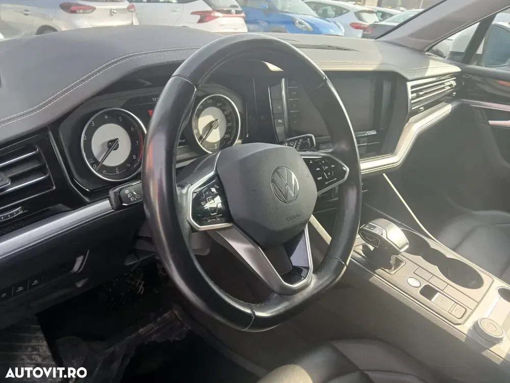 Volkswagen Touareg III V6 TSI Elegance — imagine 6