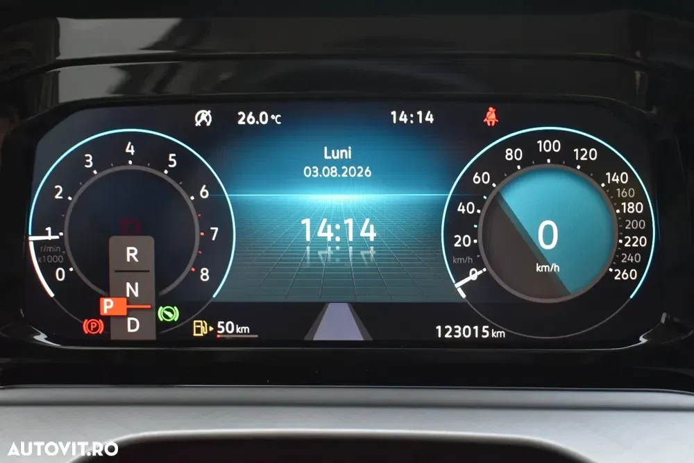 Volkswagen Golf VIII 1.0 eTSI DSG MHEV Life — imagine 5