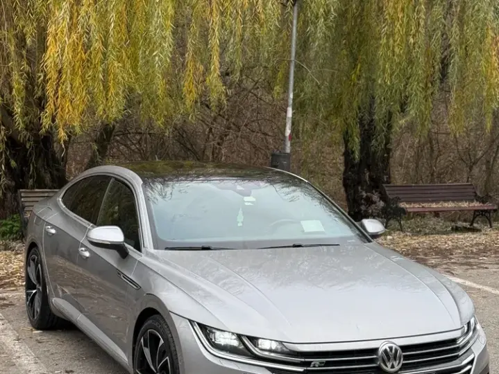 Volkswagen Arteon 2.0 TSI DSG R-Line Edition