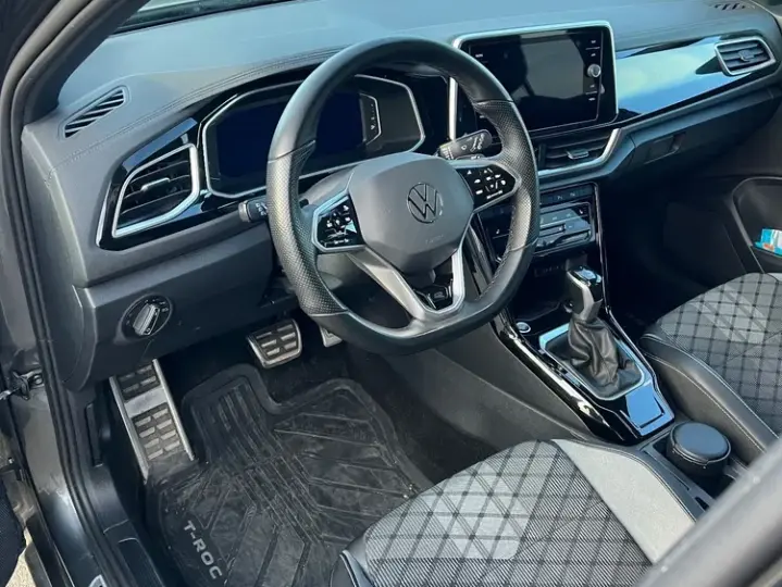 Volkswagen T-Roc 1.5 TSI DSG R-Line