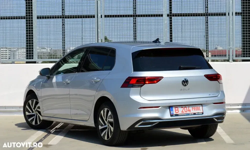 Volkswagen Golf VIII 1.4 eHybrid OPF DSG Style — imagine 4