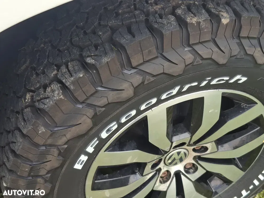 Volkswagen Amarok 2.0 BiDI 4x4 Cabina Dubla Highline Aut. — imagine 6