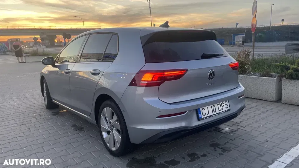 Volkswagen Golf VIII 1.5 TSI Life — imagine 4