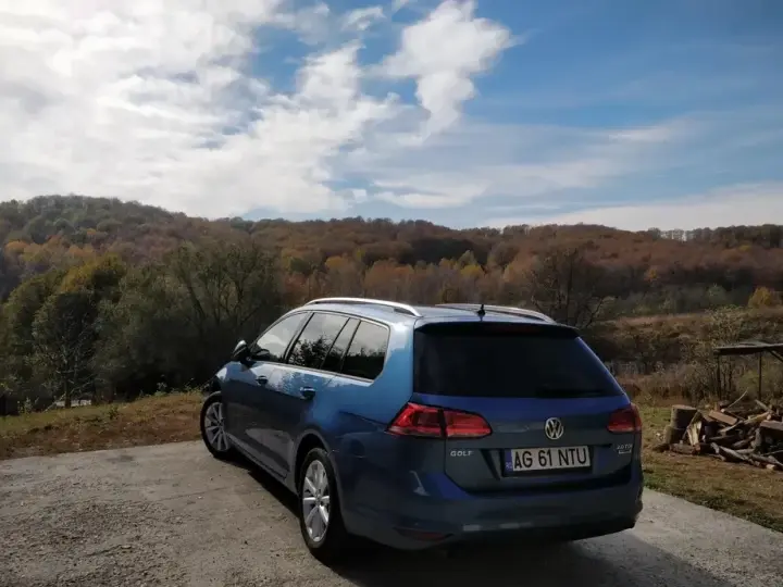 Volkswagen Golf VII 2.0 TDI BlueMotion Technology DSG Lounge