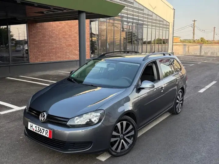 Volkswagen Golf VI