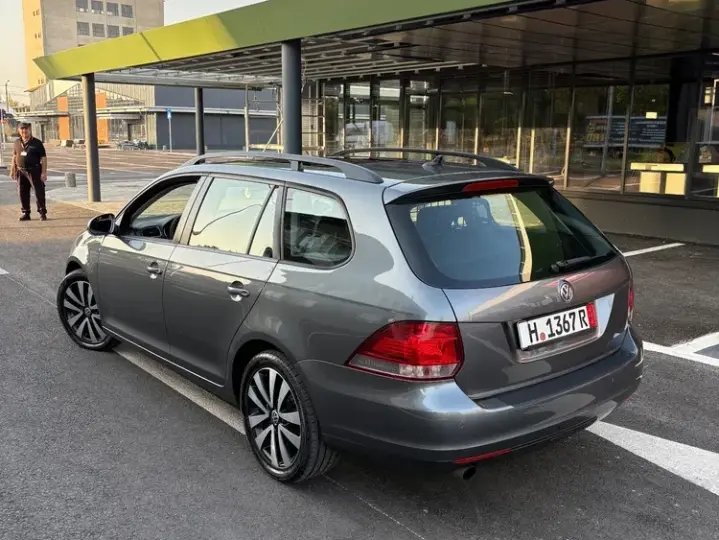 Volkswagen Golf VI