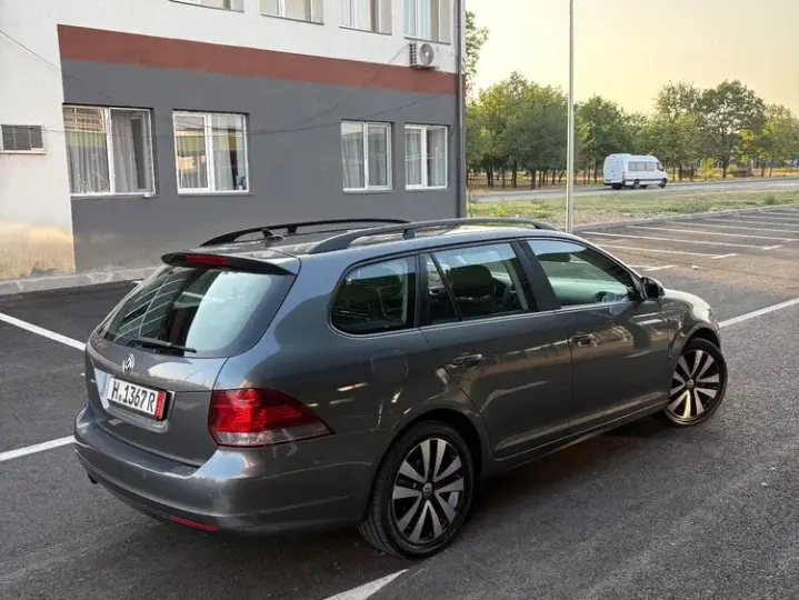 Volkswagen Golf VI