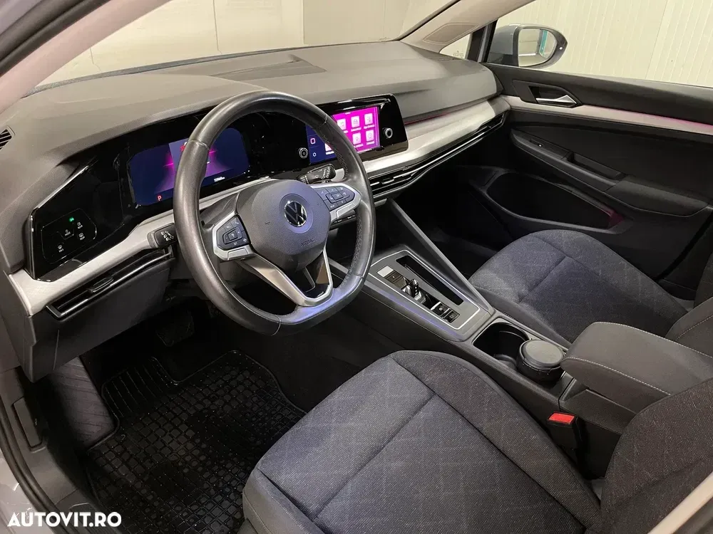 Volkswagen Golf VIII 1.5 eTSI ACT DSG MHEV Life — imagine 5