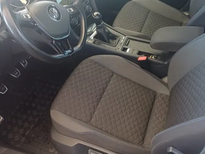 Volkswagen Golf VII 1.6 TDI Comfortline