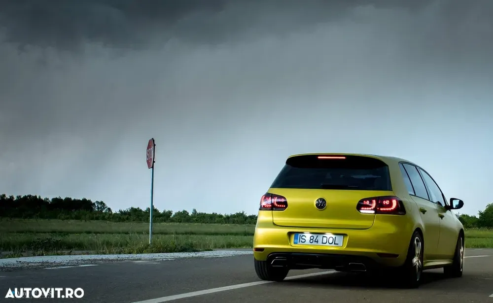 Volkswagen Golf VI 1.6 TDI BlueMotion Technology DPF Highline — imagine 2