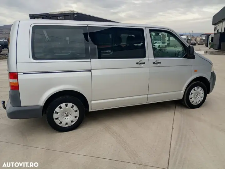 Volkswagen Transporter T5 Shuttle Kurz