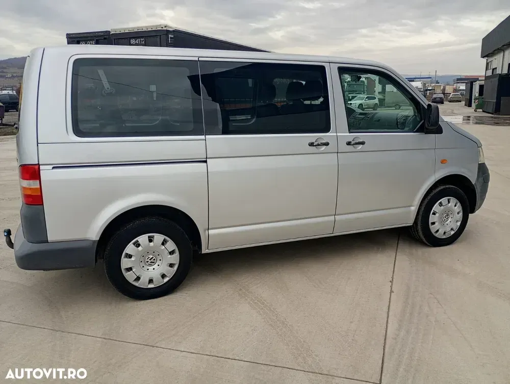 Volkswagen Transporter T5 Shuttle Kurz — imagine 3