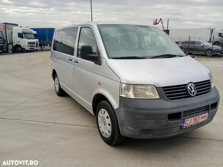 Volkswagen Transporter T5 Shuttle Kurz