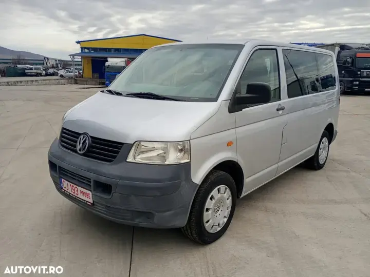 Volkswagen Transporter T5 Shuttle Kurz