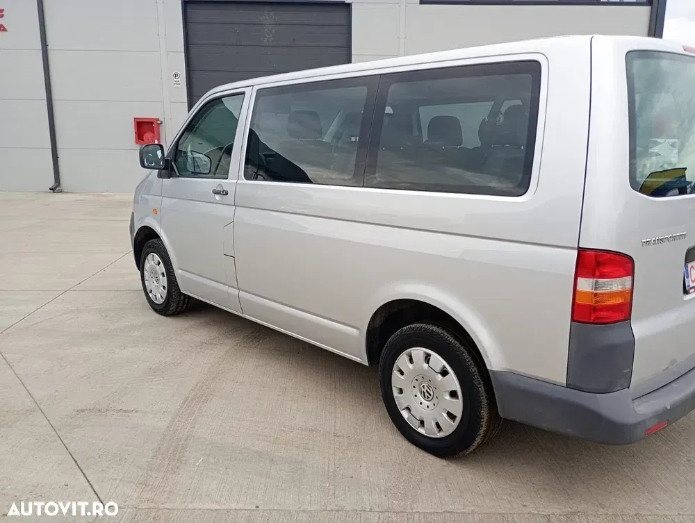 Volkswagen Transporter T5 Shuttle Kurz — imagine 4