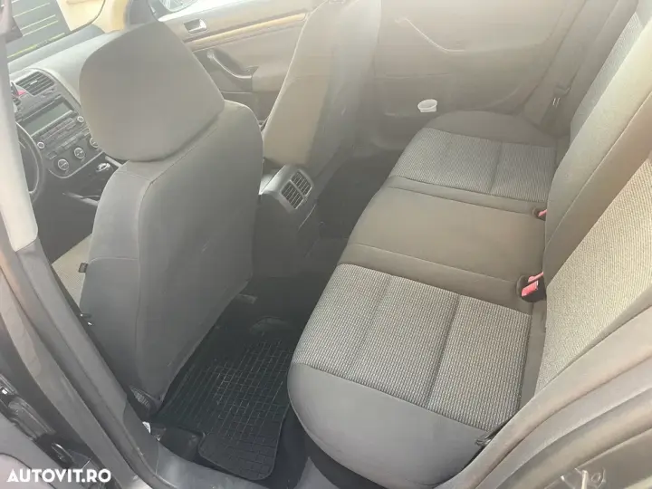 Volkswagen Jetta A5 1.6 Comfortline