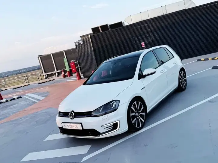 Volkswagen Golf VII 1.4 GTE Plug-In-Hybrid DSG