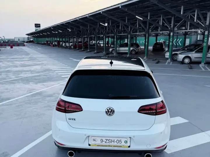 Volkswagen Golf VII 1.4 GTE Plug-In-Hybrid DSG