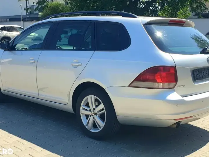 Volkswagen Golf VI 1.6 TDI DPF MATCH