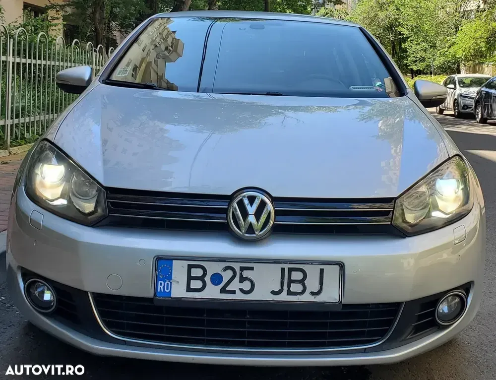 Volkswagen Golf VI 1.6 TDI DPF BlueMotion Technology Style — imagine 6