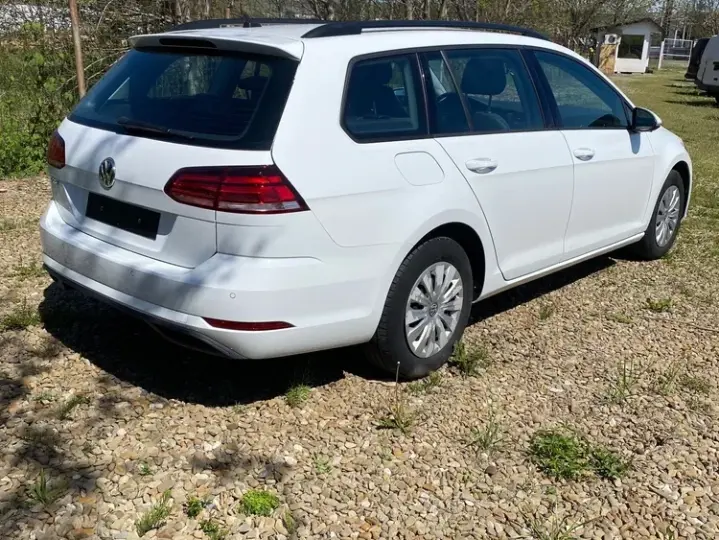 Volkswagen Golf 1.0 TSI Trendline