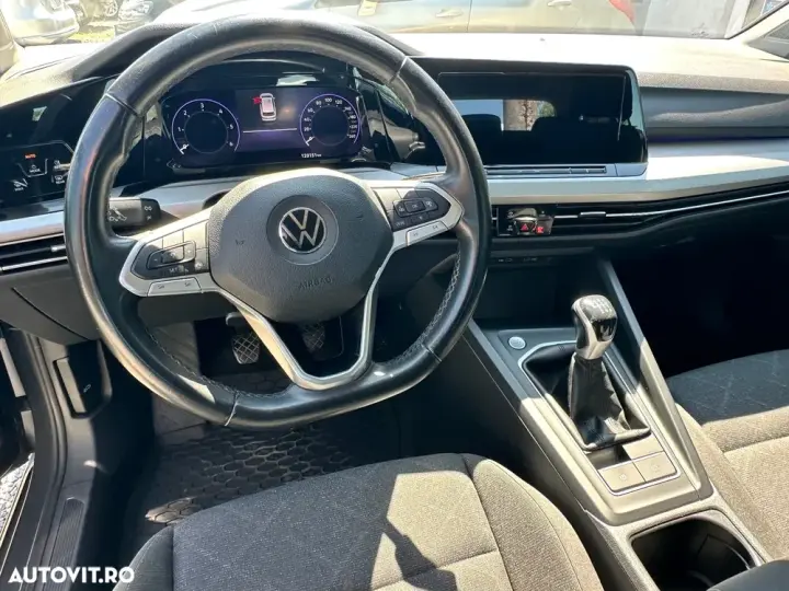 Volkswagen Golf VIII
