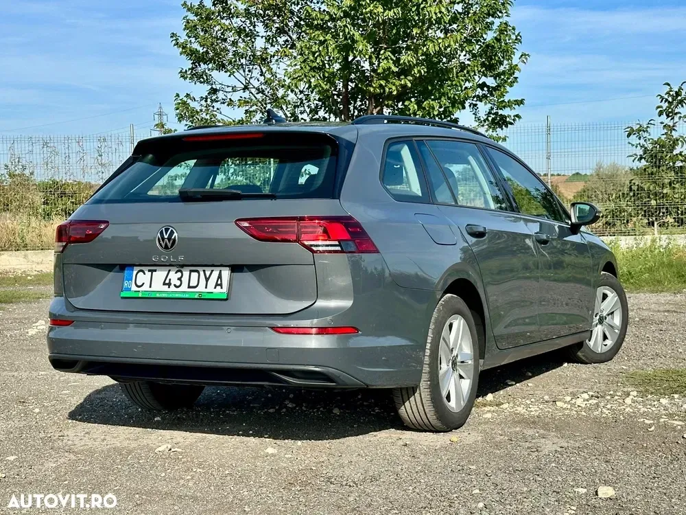 Volkswagen Golf VIII 2.0 TDI SCR DSG IQ.DRIVE — imagine 3