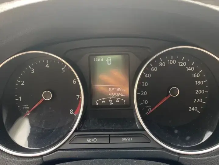 Volkswagen Polo V