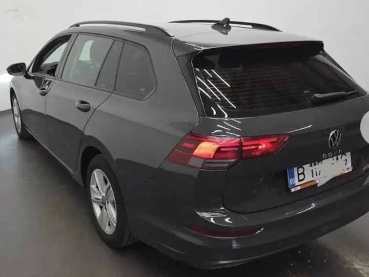 Volkswagen Golf 1.0 eTSI MHEV 110CP DSG Life