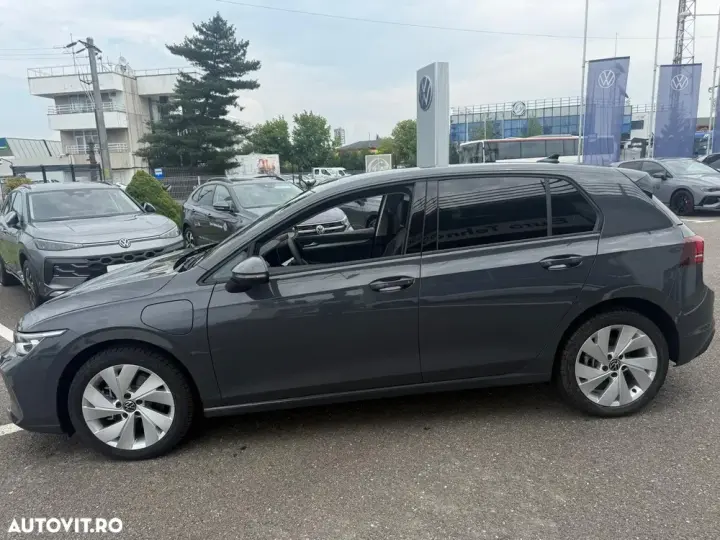 Volkswagen Golf VIII