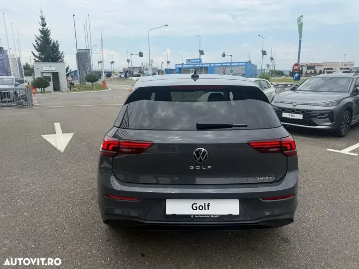 Volkswagen Golf VIII