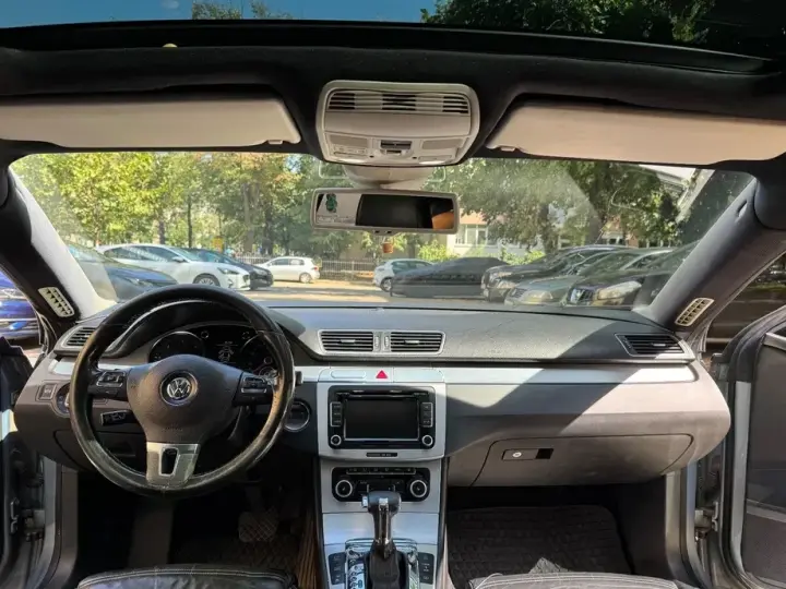 Volkswagen Passat CC 2.0 TDI DPF DSG