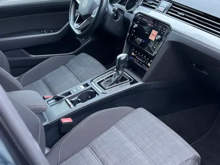 Volkswagen Passat B8 2.0 TDI SCR DSG Business