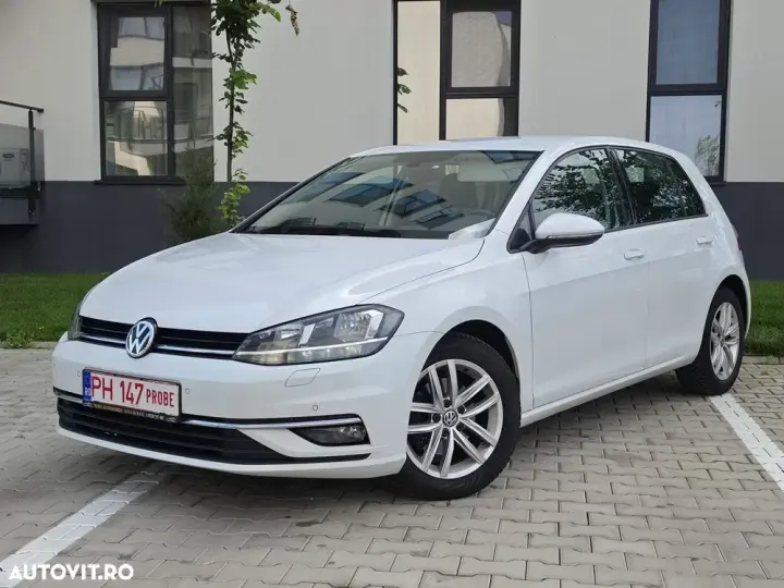 Volkswagen Golf VII 1.6 TDI SCR DSG Comfortline