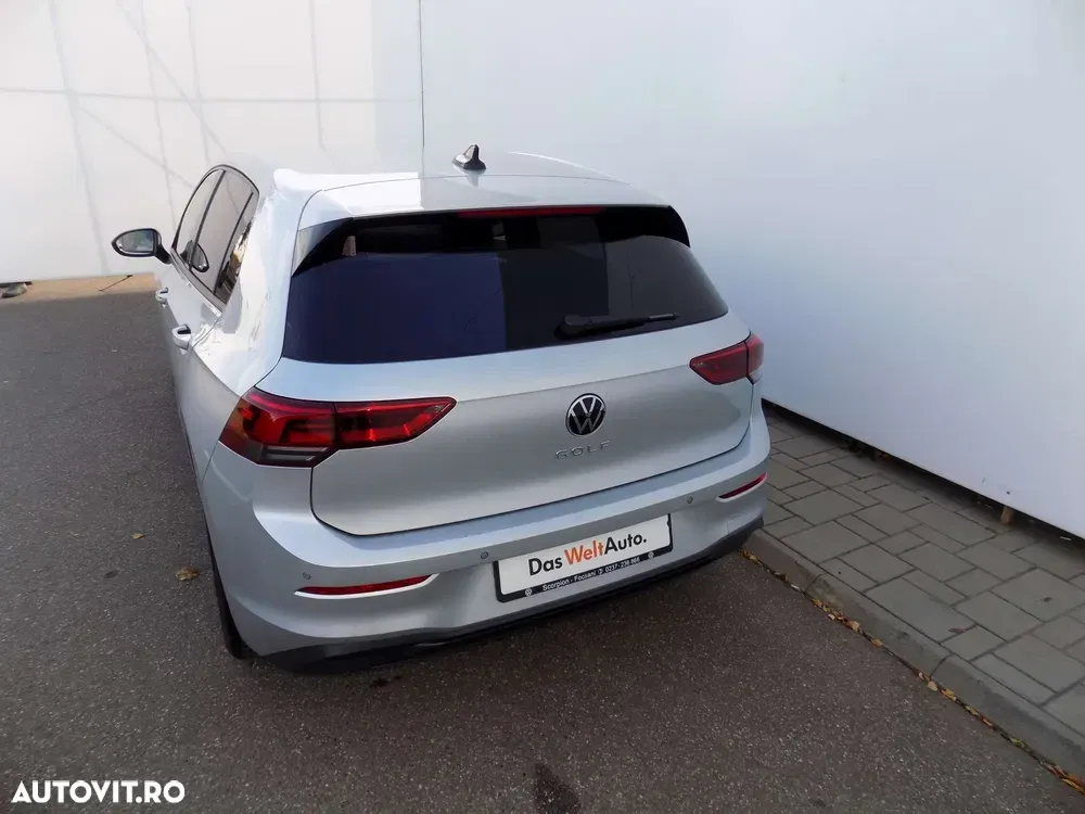 Volkswagen Golf VIII 2.0 TDI DSG Life — imagine 4