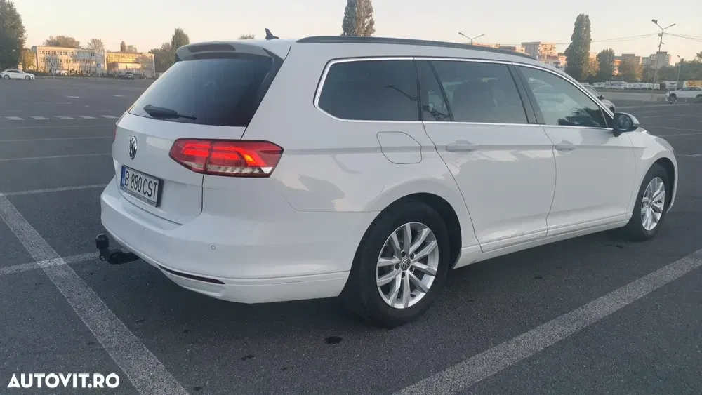 Volkswagen Passat 2.0 TDI DSG Trendline — imagine 3