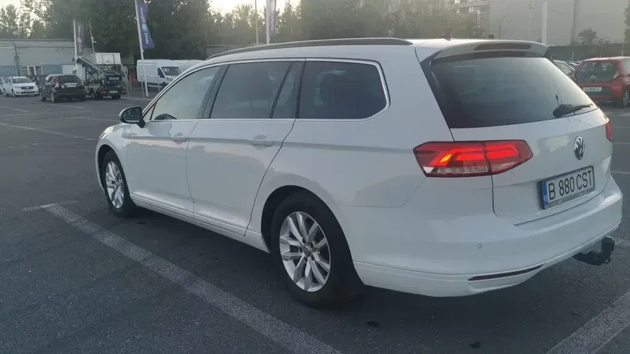 Volkswagen Passat 2.0 TDI DSG Trendline — imagine 2