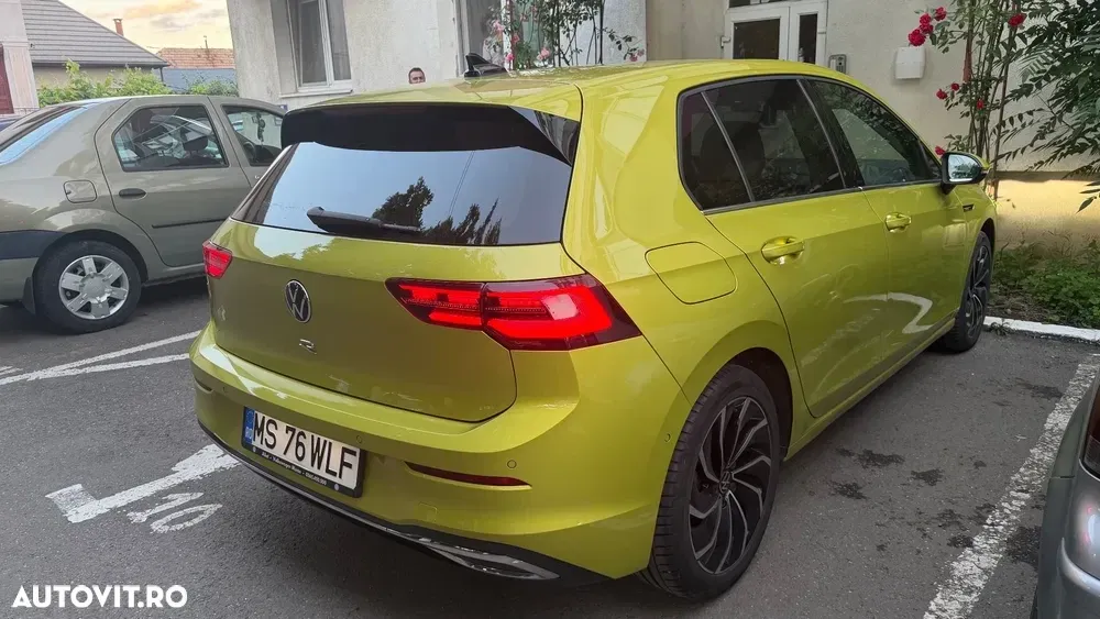 Volkswagen Golf VIII 2.0 TDI 150CP DSG Style — imagine 4