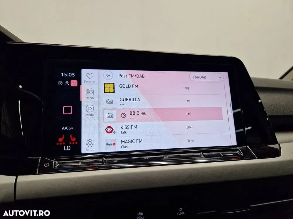 Volkswagen Golf 2.0 TDI DSG Life — imagine 3