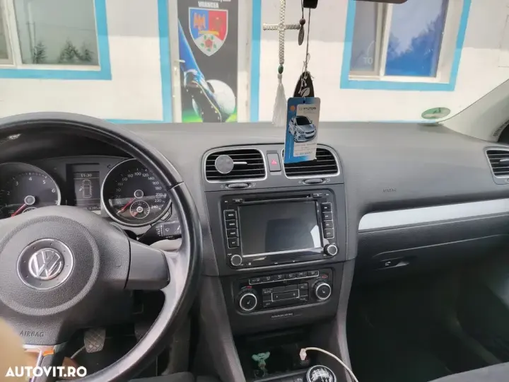 Volkswagen Golf VI