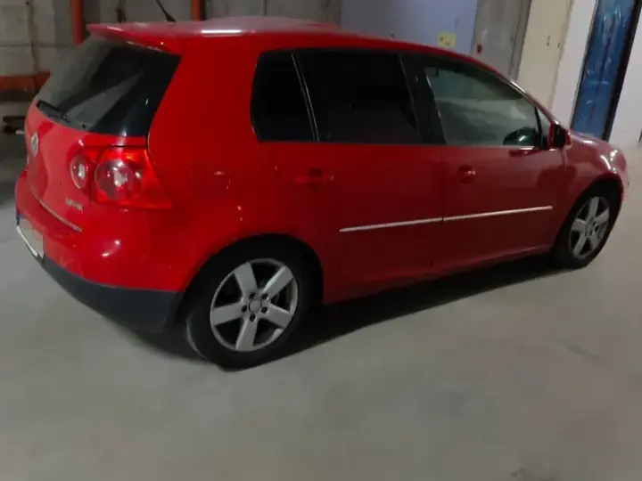 Volkswagen Golf V 1.6 FSI Sportline