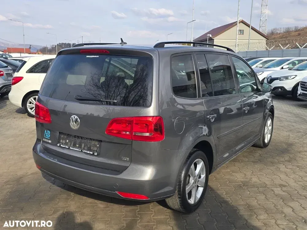Volkswagen Touran 1.6 TDI DSG Comfortline — imagine 4
