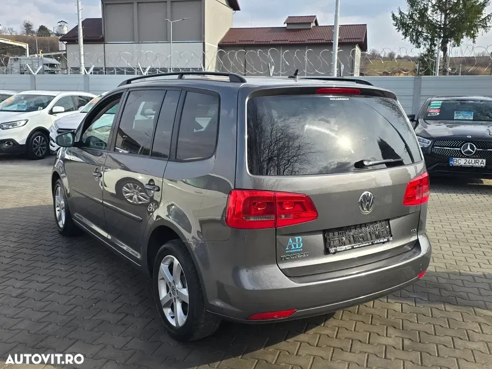 Volkswagen Touran 1.6 TDI DSG Comfortline — imagine 3