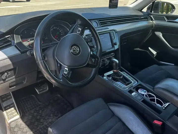 Volkswagen Passat B8 2.0 TDI DSG 4Motion Highline