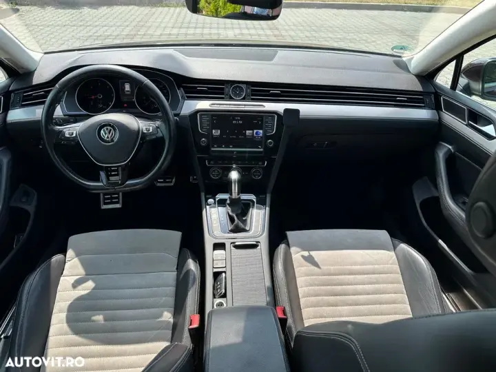 Volkswagen Passat B8 2.0 TDI DSG 4Motion R Executive