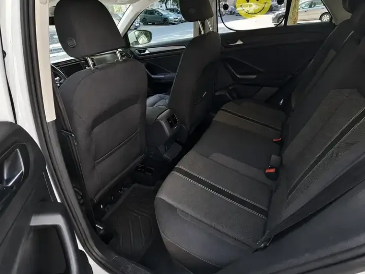 Volkswagen T-Roc 1.0 TSI Base
